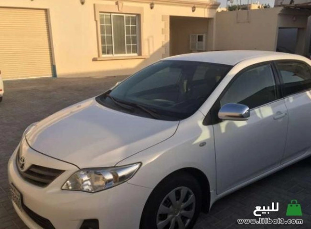 toyota-korola-xli-2011-big-0