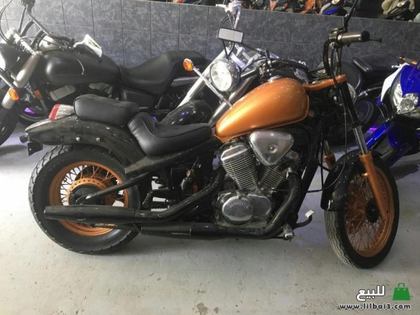 dbab-honda-shado-600-llbyaa-big-0