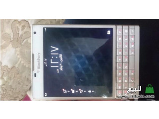 بلاك بيري Passport للبيع