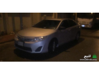 تويوتا كامري فضي 2014