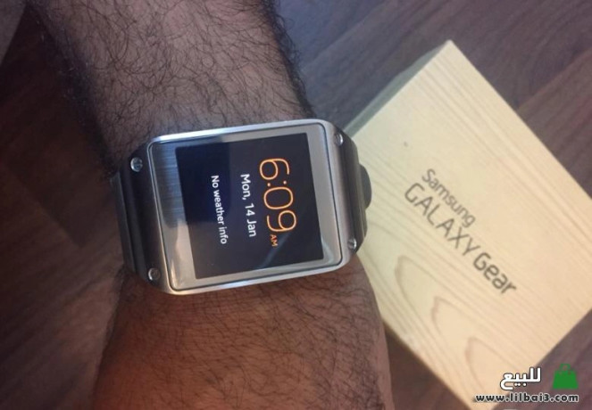 saaa-thky-mn-samsong-galaxy-gear-big-2
